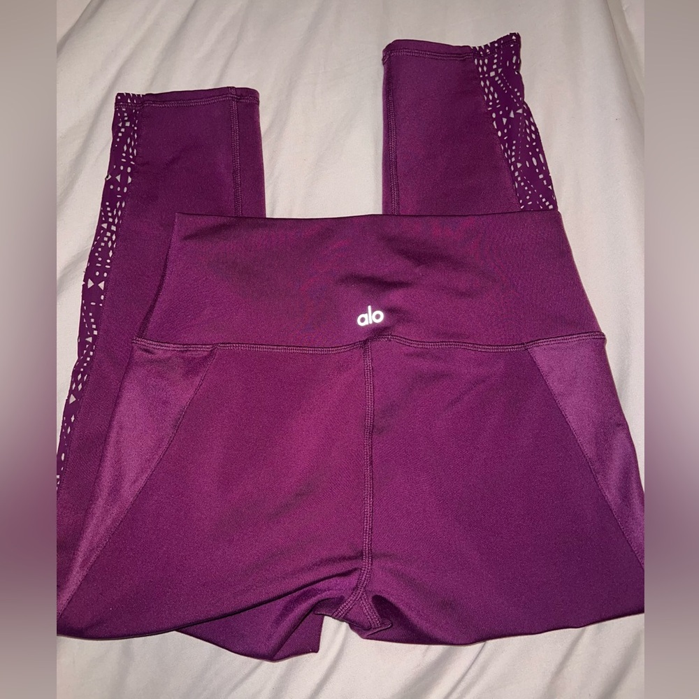 ALO Yoga Purple cutout Detail Leggings